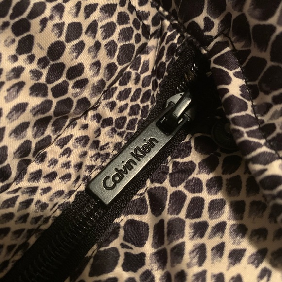 CALVIN KLEIN Puffer Jacket - Picture 12 of 14